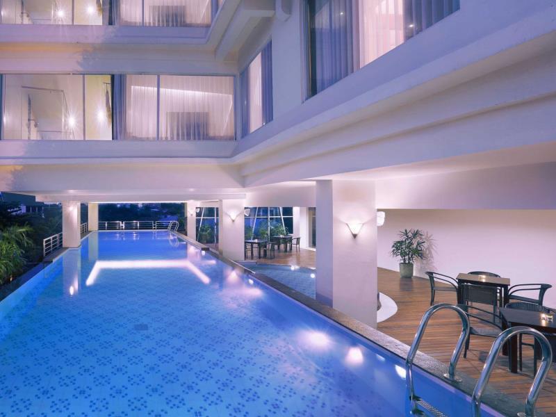 Quest Hotel Darmo - Surabaya By Aston Екстериор снимка
