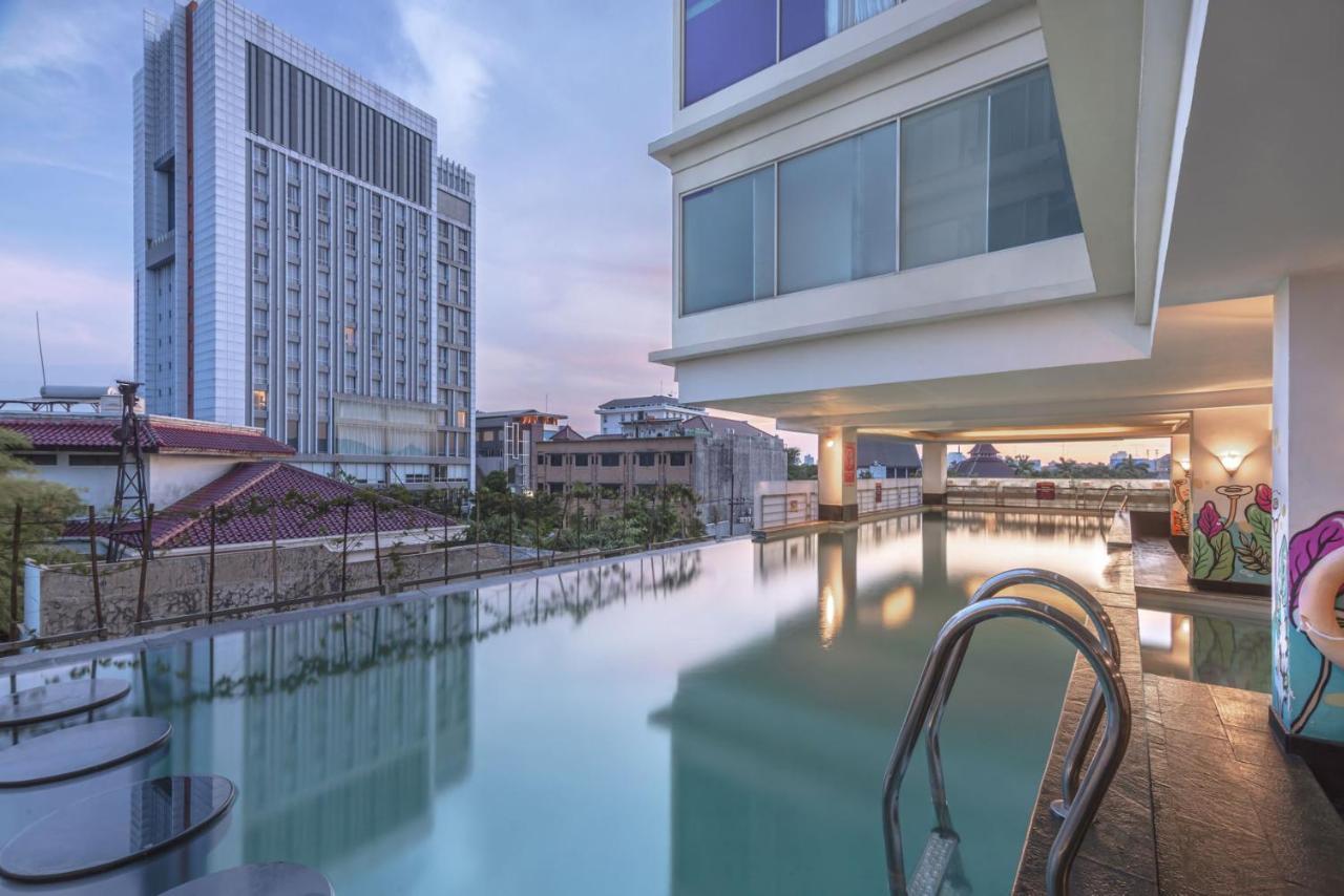 Quest Hotel Darmo - Surabaya By Aston Екстериор снимка