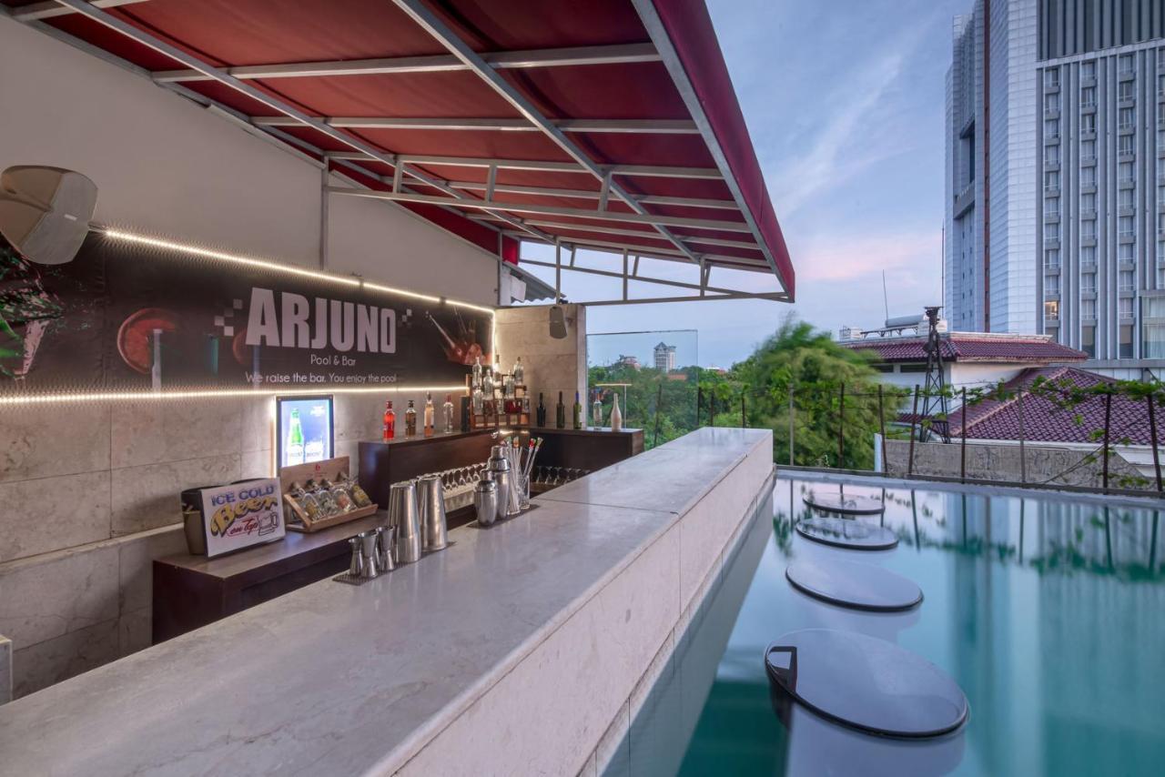 Quest Hotel Darmo - Surabaya By Aston Екстериор снимка
