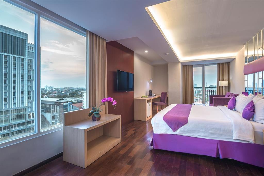 Quest Hotel Darmo - Surabaya By Aston Екстериор снимка