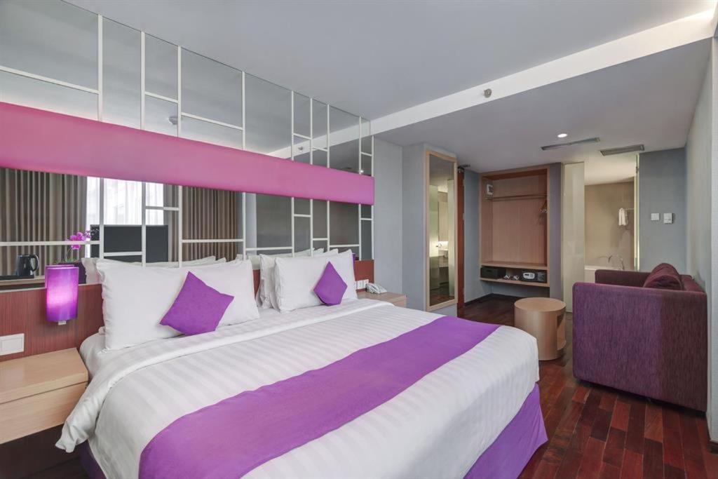Quest Hotel Darmo - Surabaya By Aston Екстериор снимка